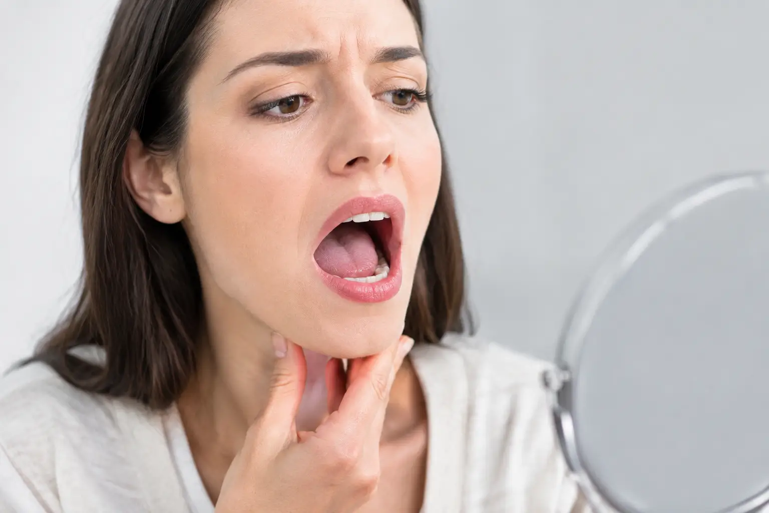 Signs of Oral Cancer You Should Not Ignore